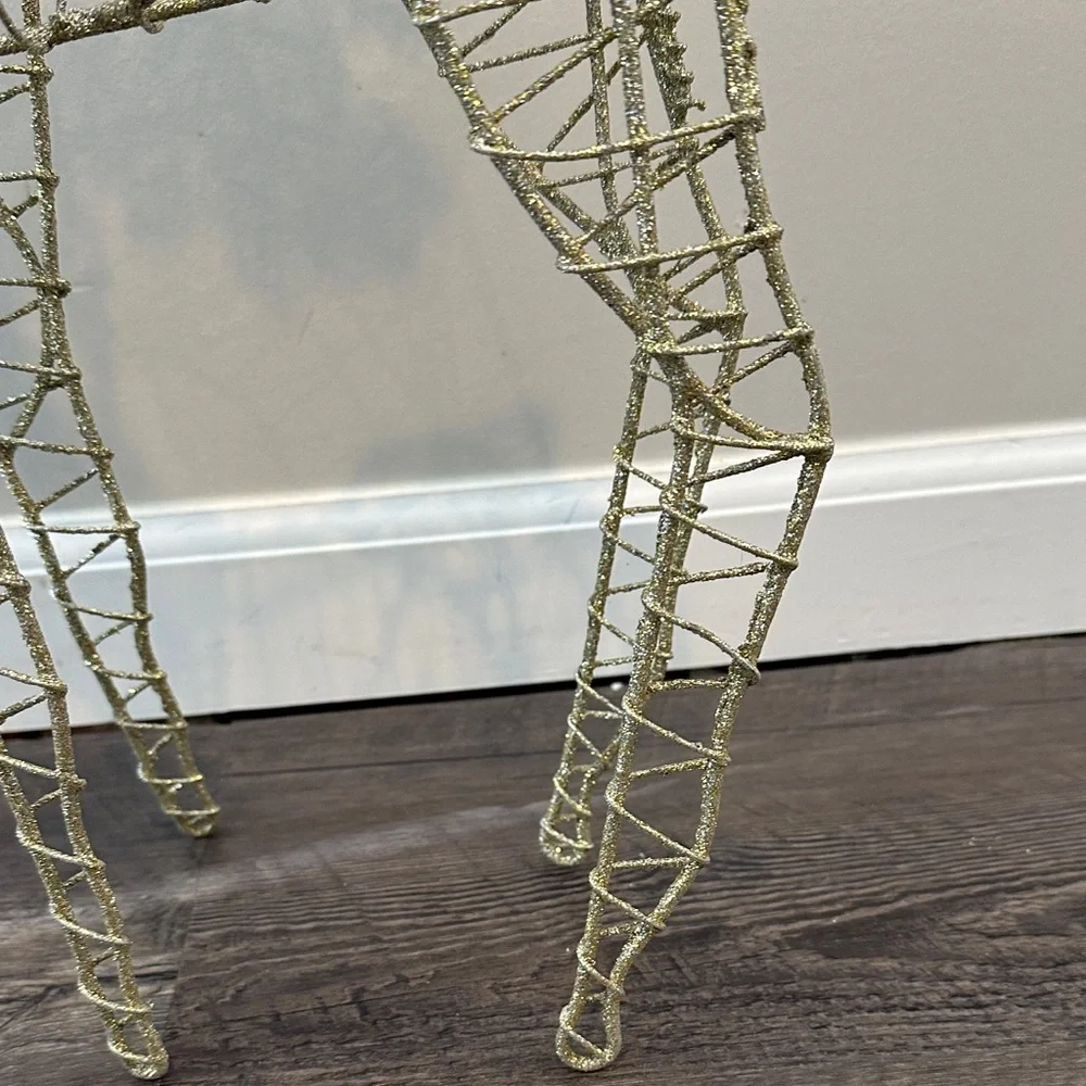 Pier‎ 1 Gold Glitter Wire Standing 22